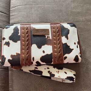 Wrangler Women's Cowhide Pattern Wallet